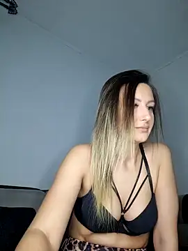 AudreyJoy online show from 12-21-24, 09:58