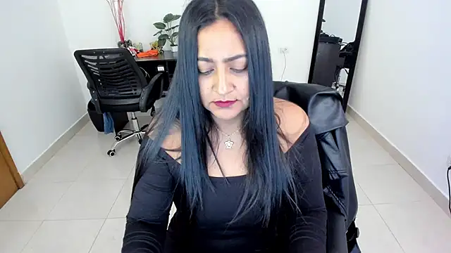 Adele Sweett online show from 03-13-25, 04:12