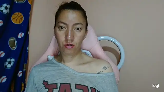 Snapshot of kaybabyhot chatting on 05-03-26, 01:17 kaybabyhot online show from 05-03-26, 01:17
