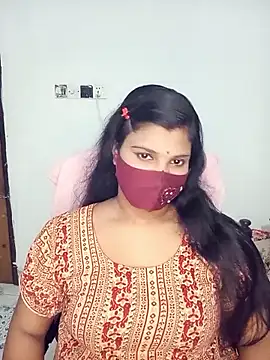 Snapshot of Hot-Angel_ chatting on 10-19-25, 04:40 Hot-Angel online show from 10-19-25, 04:40
