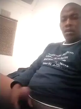 Snapshot of zuludog chatting on 05-11-26, 03:45 zuludog online show from 05-11-26, 03:45