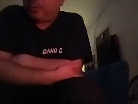 Snapshot of CCComandante chatting on 06-20-26, 01:03 CCComandante online show from 06-20-26, 01:03