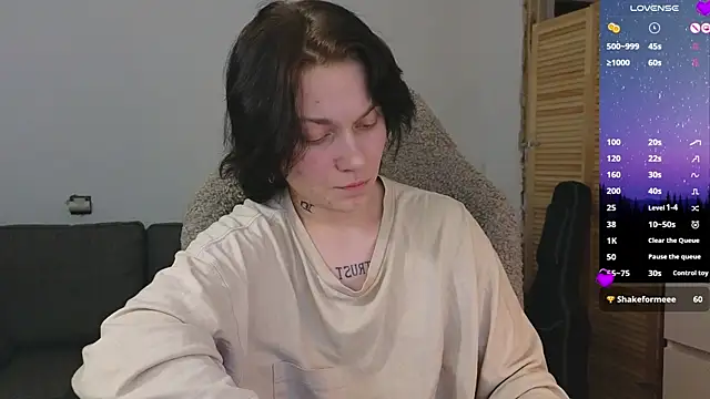 esajukyy online show from 04-20-26, 04:32