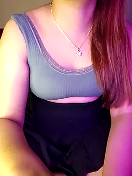 Olivia3 online show from 10-15-25, 07:25