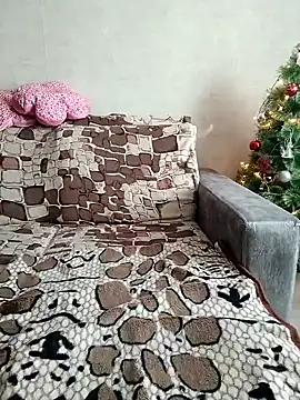 Snapshot of Miranda_Nancy chatting on 12-21-24, 08:28 Miranda Nancy online show from 12-21-24, 08:28