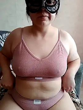 Snapshot of Miranda_Nancy chatting on 02-05-25, 08:21 Miranda Nancy online show from 02-05-25, 08:21