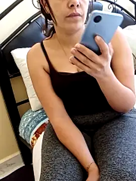 ShadiaStar online show from 02-11-26, 12:10