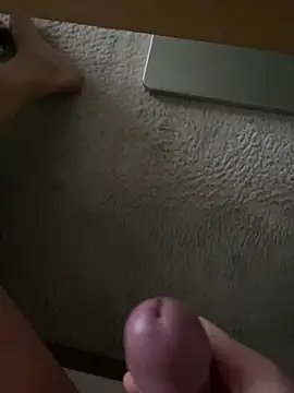 Snapshot of knudelboy2 chatting on 02-14-26, 01:52 knudelboy2 online show from 02-14-26, 01:52