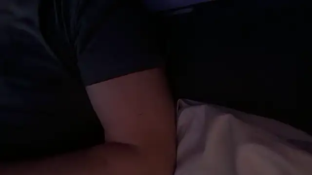 Snapshot of houy111111 chatting on 11-19-25, 07:36 houy111111 online show from 11-19-25, 07:36