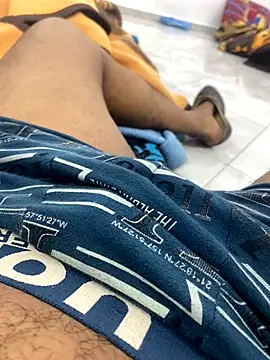 Lahcene online show from 11-05-25, 05:46