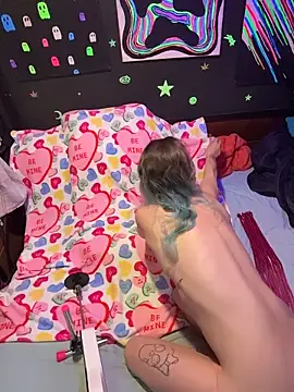 Snapshot of Stonermama666420 chatting on 02-07-26, 06:06 Stonermama666420 online show from 02-07-26, 06:06