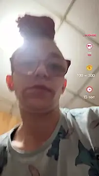 Snapshot of Stonermama666420 chatting on 02-12-26, 06:58 Stonermama666420 online show from 02-12-26, 06:58