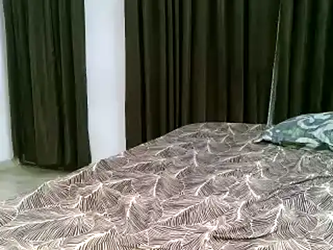 Snapshot of Hritvika chatting on 04-15-26, 04:03 Hritvika online show from 04-15-26, 04:03