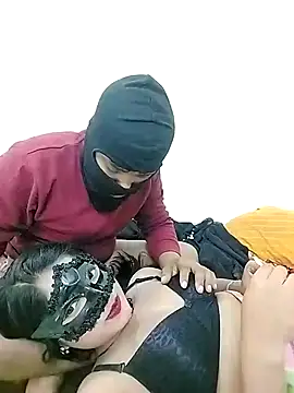 Snapshot of ascuple chatting on 02-18-25, 10:36 ascuple online show from 02-18-25, 10:36