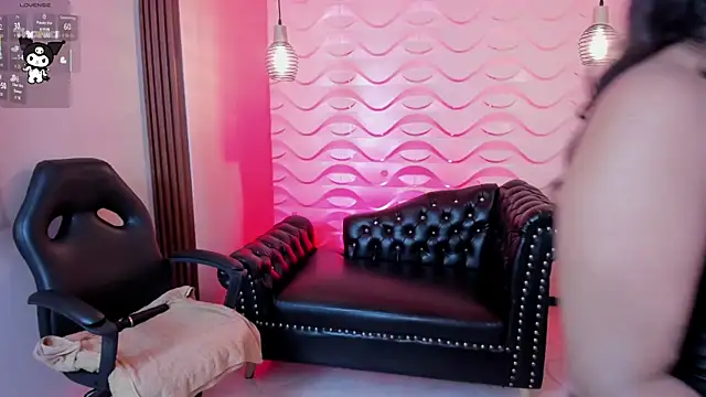 Snapshot of natasha_adams22 chatting on 10-11-25, 01:16 natasha adams22 online show from 10-11-25, 01:16