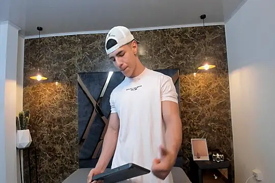 Flynn Riider online show from 01-02-25, 11:20