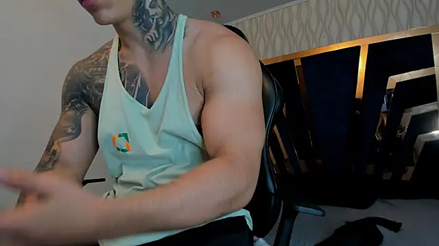 Flynn Riider online show from 11-30-25, 05:17