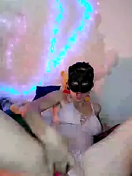 Snapshot of Sweety-Cat chatting on 01-05-25, 10:08 Sweety-Cat online show from 01-05-25, 10:08