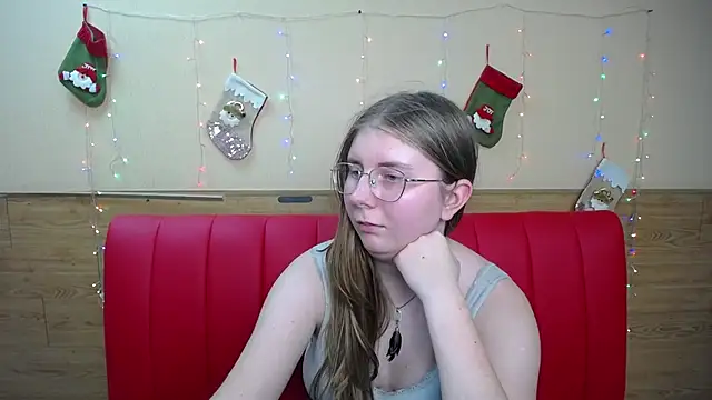 Snapshot of RysaKosaYlya chatting on 12-21-24, 03:42 RysaKosaYlya online show from 12-21-24, 03:42