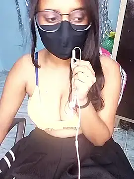 Snapshot of hinaa_khan chatting on 09-18-25, 11:45 hinaa khan online show from 09-18-25, 11:45