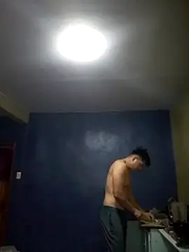 Snapshot of angeldeldiablo1592 chatting on 02-11-26, 04:12 angeldeldiablo1592 online show from 02-11-26, 04:12