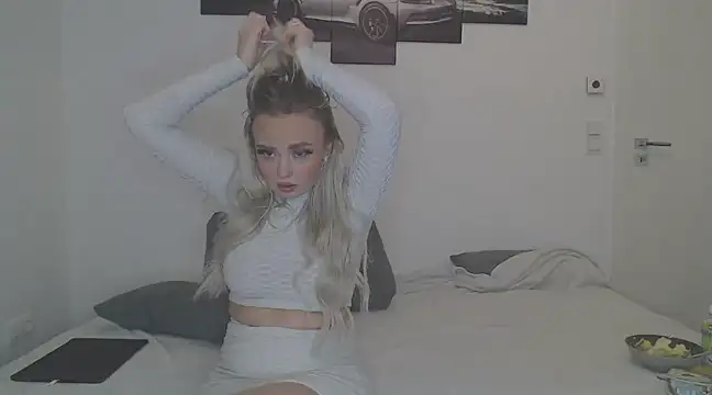 Snapshot of CherryEmmy chatting on 02-07-25, 06:24 CherryEmmy online show from 02-07-25, 06:24