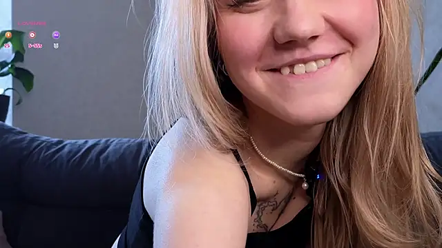 WiloneEsse online show from 02-25-25, 04:14