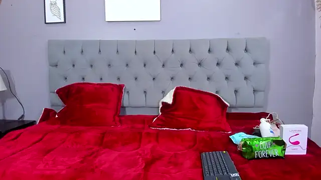 Salome Whiter online show from 12-28-24, 05:02