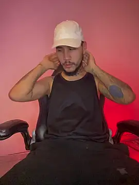 Snapshot of Junihn0 chatting on 11-14-25, 09:13 Junihn0 online show from 11-14-25, 09:13