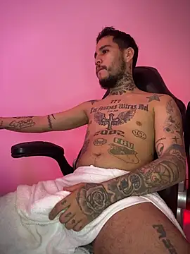 Snapshot of Junihn0 chatting on 11-17-25, 09:09 Junihn0 online show from 11-17-25, 09:09