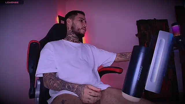 Snapshot of Junihn0 chatting on 12-21-25, 06:59 Junihn0 online show from 12-21-25, 06:59