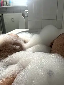 Snapshot of Loco42- chatting on 09-10-25, 11:32 Loco42- online show from 09-10-25, 11:32