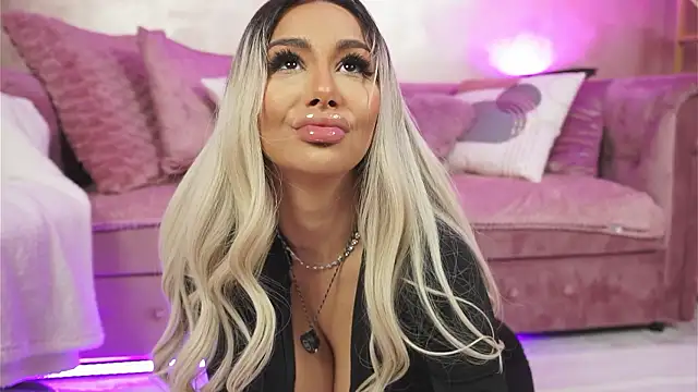 GoldenAmber online show from 03-13-26, 05:47