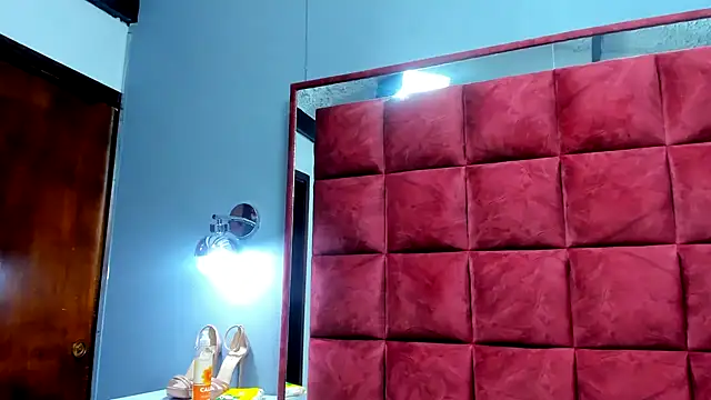 PENELOPELEWISs online show from 03-09-25, 11:03