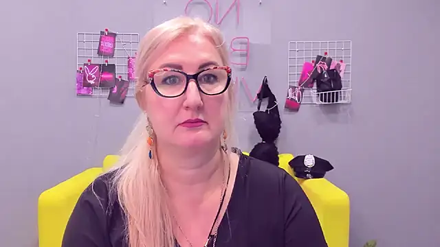 ChristyBrooks online show from 12-30-24, 01:36