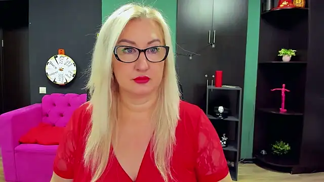 ChristyBrooks online show from 10-22-25, 09:09