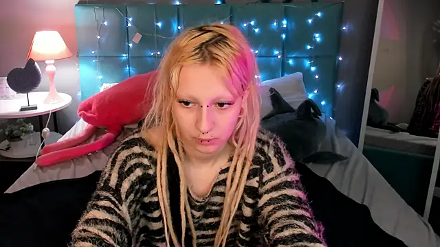 Lexy-Woorhez online show from 03-06-25, 10:41