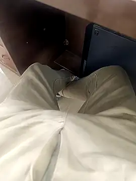 Snapshot of Kakabiraji chatting on 12-19-24, 10:56 Kakabiraji online show from 12-19-24, 10:56