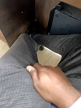 Snapshot of Kakabiraji chatting on 12-23-24, 06:00 Kakabiraji online show from 12-23-24, 06:00