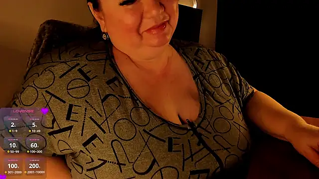 Snapshot of SexxyDreams1 chatting on 02-07-25, 03:23 SexxyDreams1 online show from 02-07-25, 03:23