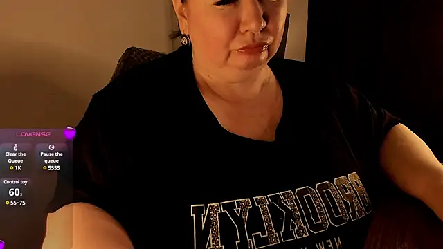 Snapshot of SexxyDreams1 chatting on 02-18-25, 03:53 SexxyDreams1 online show from 02-18-25, 03:53