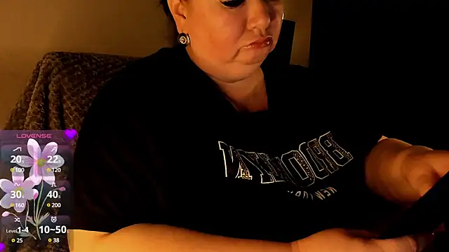 Snapshot of SexxyDreams1 chatting on 02-26-25, 01:00 SexxyDreams1 online show from 02-26-25, 01:00