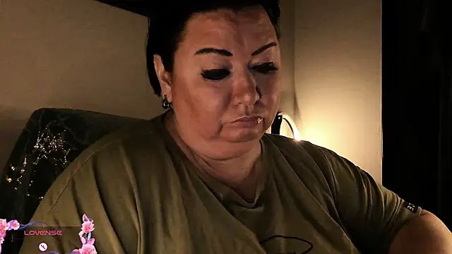 Snapshot of SexxyDreams1 chatting on 09-09-25, 02:11 SexxyDreams1 online show from 09-09-25, 02:11