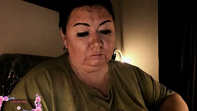 Snapshot of SexxyDreams1 chatting on 09-10-25, 03:39 SexxyDreams1 online show from 09-10-25, 03:39