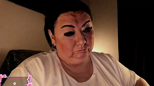 Snapshot of SexxyDreams1 chatting on 09-23-25, 02:58 SexxyDreams1 online show from 09-23-25, 02:58