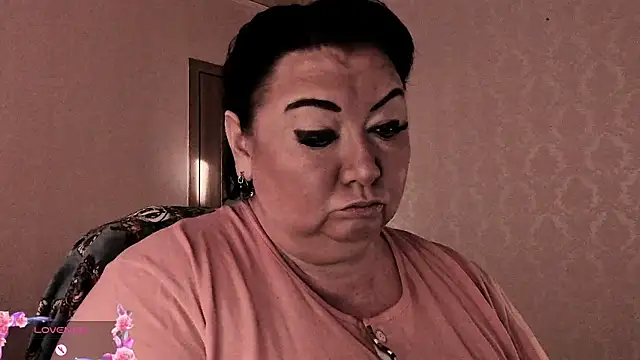 Snapshot of SexxyDreams1 chatting on 12-16-25, 06:29 SexxyDreams1 online show from 12-16-25, 06:29