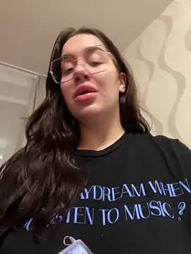 VikiDemi online show from 12-27-24, 03:59