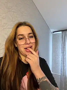 VikiDemi online show from 09-28-25, 10:42