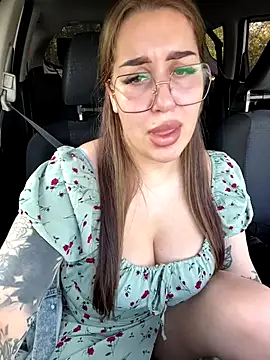 VikiDemi online show from 10-12-25, 06:23