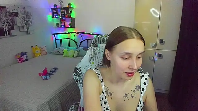 Snapshot of LinaTruly chatting on 04-22-26, 08:54 LinaTruly online show from 04-22-26, 08:54